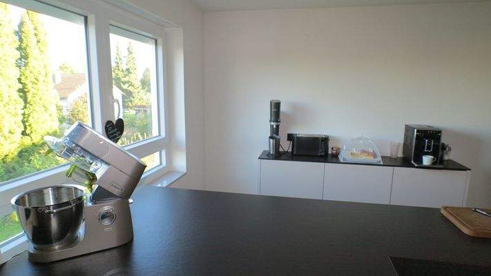 Blick zum Fenster.JPG