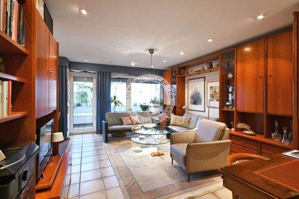 Wohnzimmer (Blick 1)