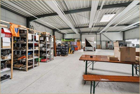 Produktions- & Lagerhalle