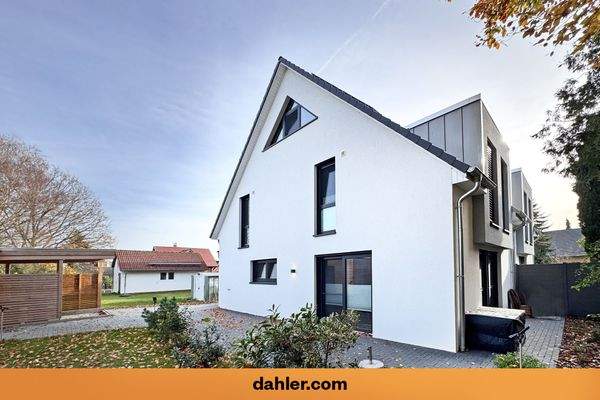 Neuwertiges Energie-Effizienzhaus in schöner Wohnlage