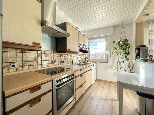 Küche (rechte Wohnung)