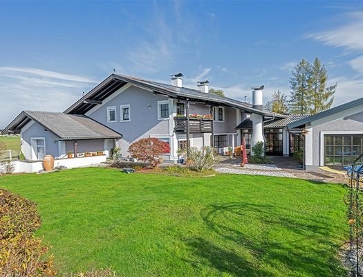 HP1-Einfamilienhaus-Mattighofen-Hausansicht