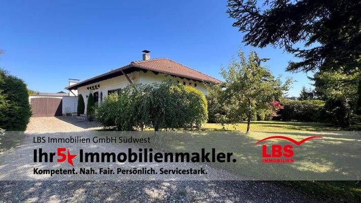 Wohnhaus Straßenansicht