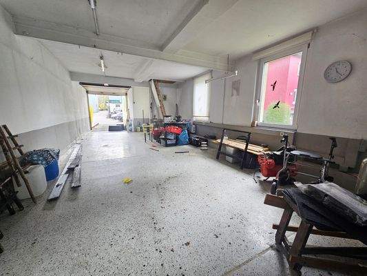 separates Gewerbehaus 