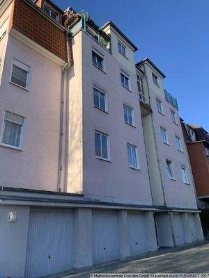 Garagen - 3-R-Wohnung mit Balkon und Badewanne in Kamenz