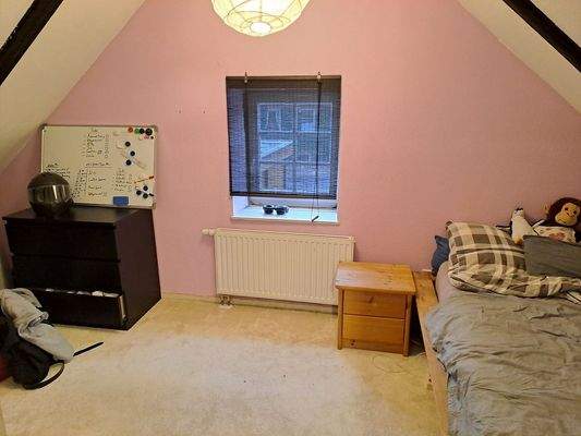 Schlafzimmer (3).jpg