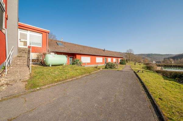 Bornweg 15/16 – 54668 Holsthum