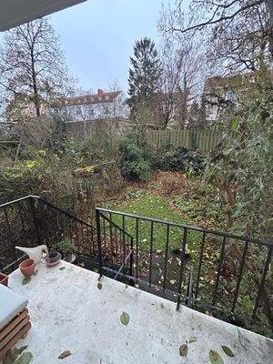 Terrasse mit Zugang zum Garten