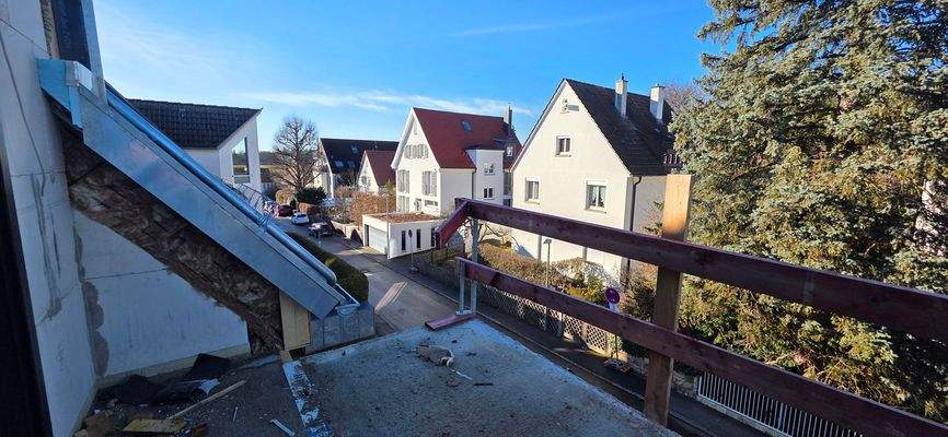 vordere, kleine Dachterrasse