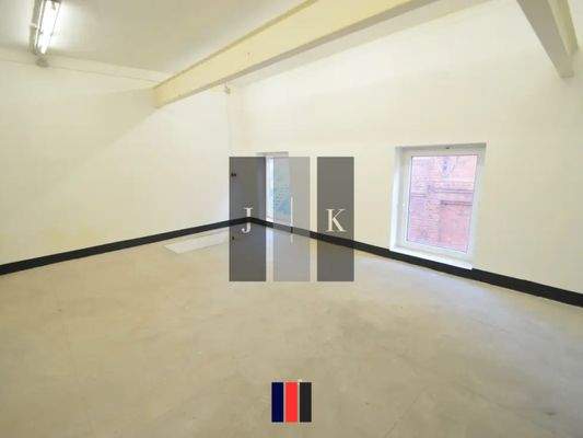 Archiv (Zugang über Treppe)