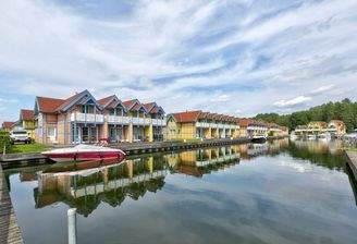 Blick in das Hafendorf