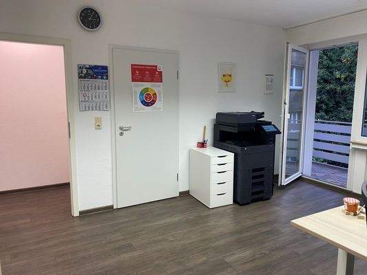 Büro 2.jpg