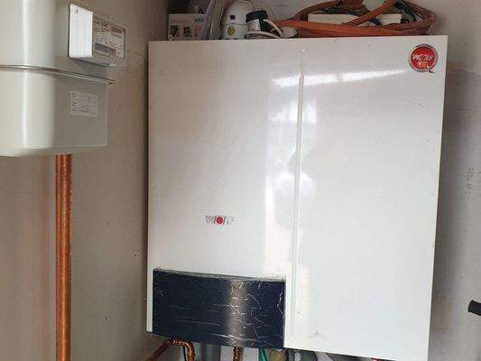 Zentralheizung für beide Häuser