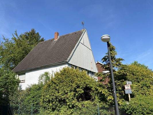 Straßenansicht / Haus 2