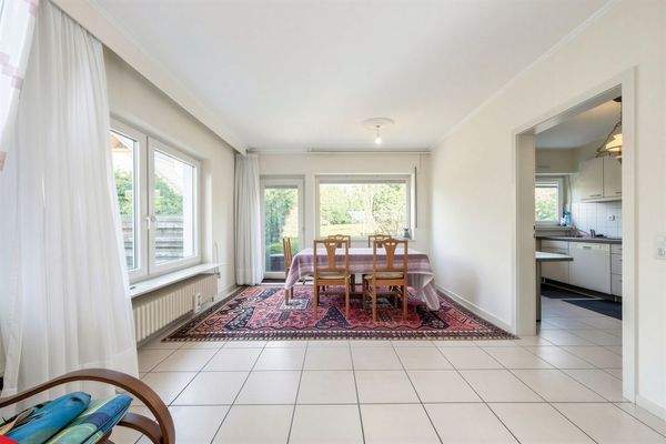 Esszimmer mit Terrassenzugang