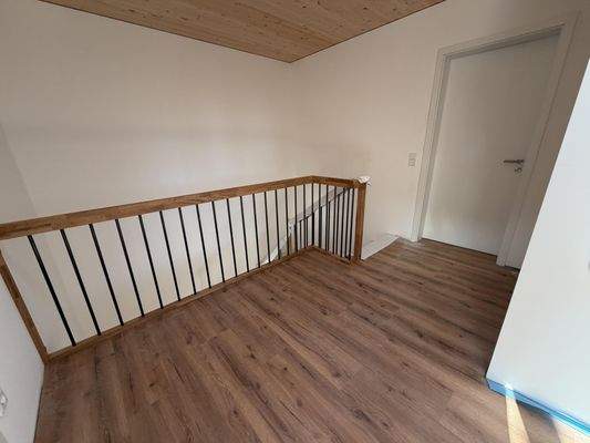 Flur (oben)