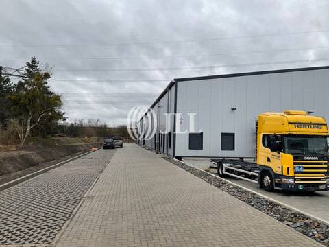 Neuenhagen Halle, Neuenhagen Hallenfläche