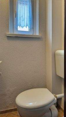 WC WE EG im Treppenhaus