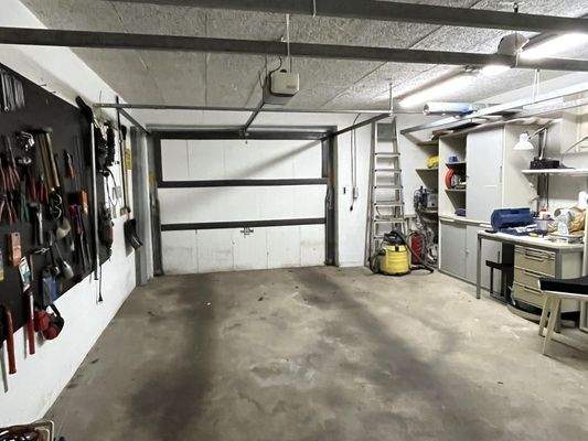 Tiefgaragenstellplatz 