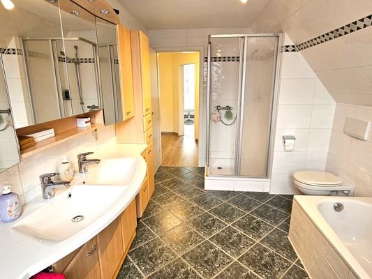 Vollbad - Dusche im OG