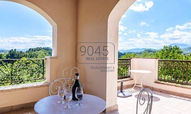 Idyllische Landvilla mit Panoramablick in Ascoli Piceno - Marken