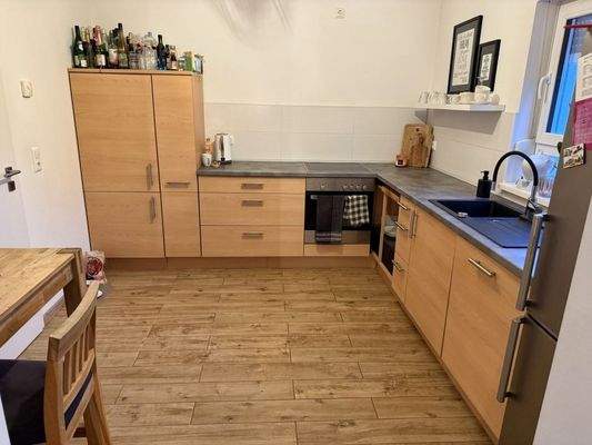 Einbauküche inklusive!