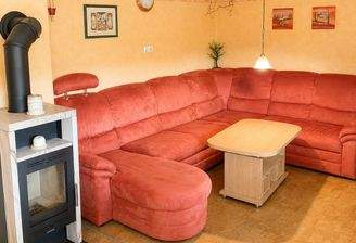 Wohnzimmer mit Holzofen