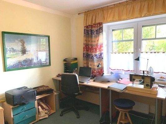 Schlafzimmer (jetzt Büro)