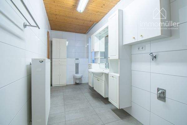 Badezimmer EG