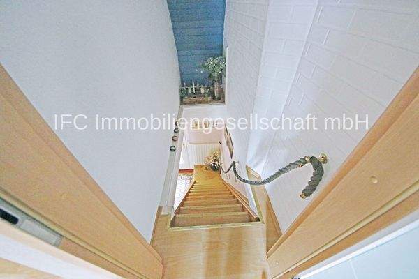 Treppe vom EG zum DG