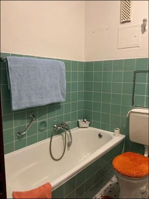 Badezimmer inkl. Badewanne
