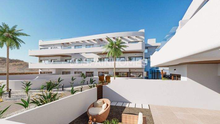 Stylish Golf Apartments in a Complex with Pool in Los Alcázares