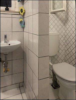 Vorderhaus: Gäste WC