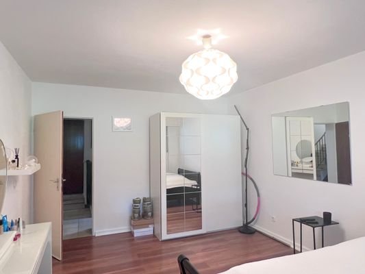 1. Zimmer im Souterrain