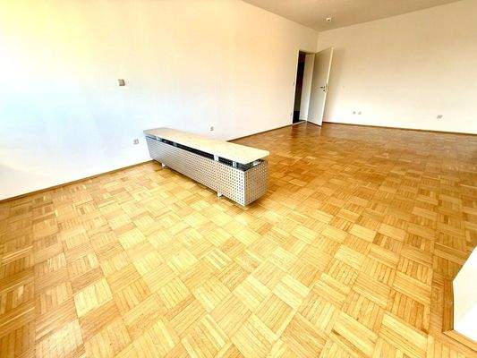 In Ihrem Wintergarten gen Wohnzimmer & Essdiele