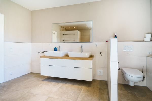 Badezimmer EG
