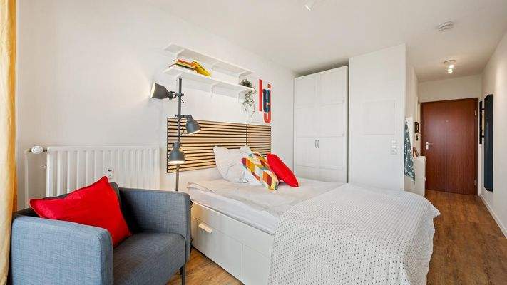 Schlaf-Wohnbereich, Küche+Flur