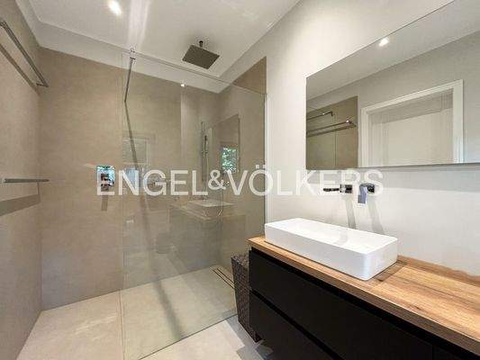 Bad en-suite im Erdgeschoss