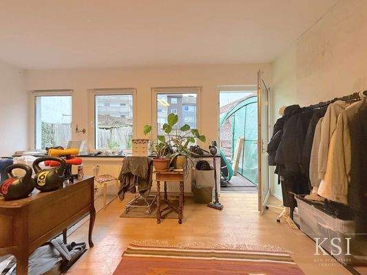 EG - Kinderzimmer mit Zugang Garten