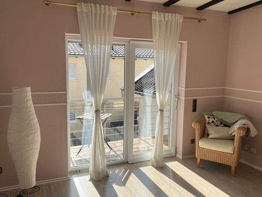 Zimmer 2 mit Balkon DG Haus 2