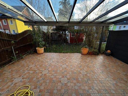 Überdachte Terrasse