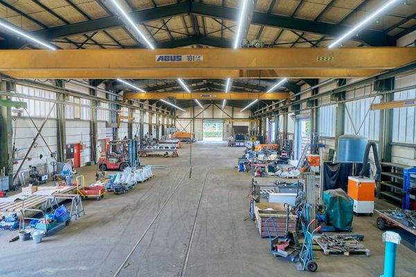 055_Technisches Büro Blick in die Halle.jpg