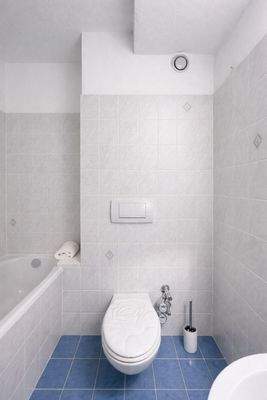 Badezimmer mit Badewanne