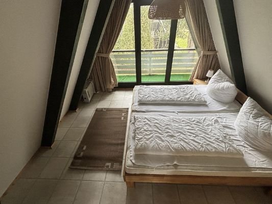 Schlafzimmer 2 DG