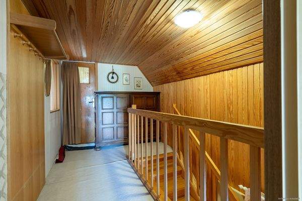 vorderer Wohnbereich, Flur im Dachgeschoss