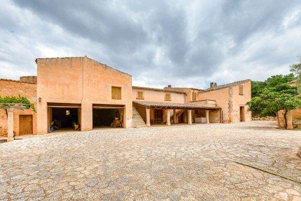 llucmajor Mallorca finca zum Verkauf Garagen 89362