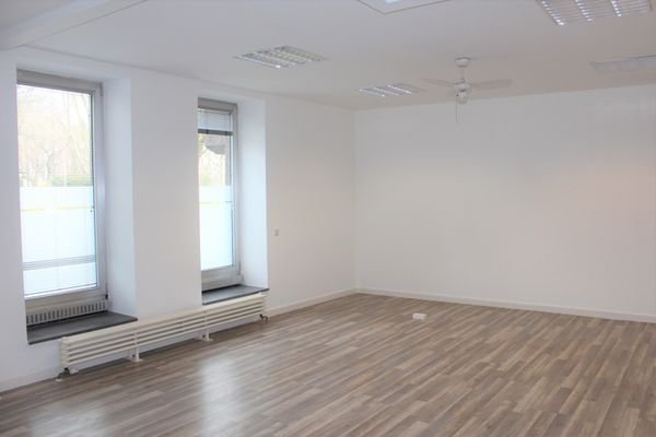 Büro EG rechts 39,8 qm