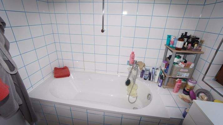 mit Badewanne