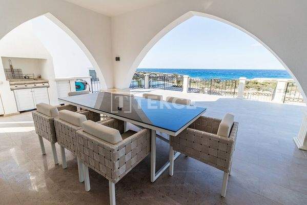 Detached Seafront Villas in North Cyprus Girne