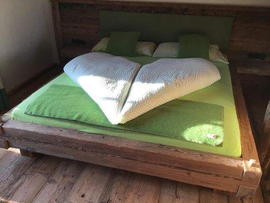 Hochwertige Altholzmöbel